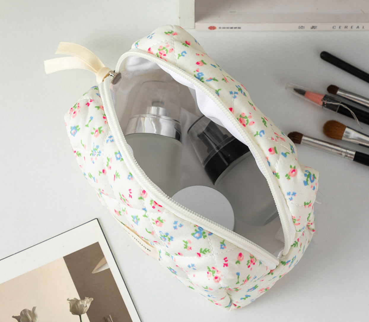 Kosmetiktasche „Bloom Cord“ – Retro-Flair