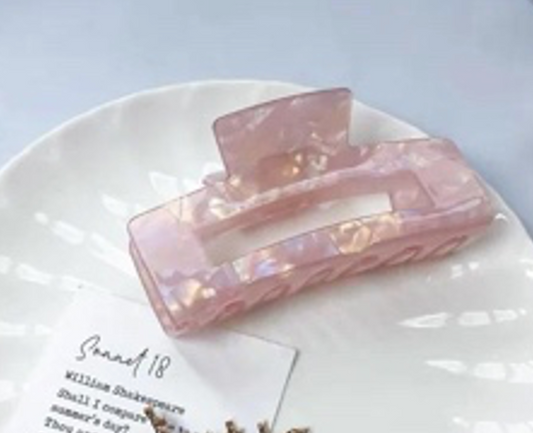Haarclip „Lilac Dream“ – Verspielter Look in Flieder
