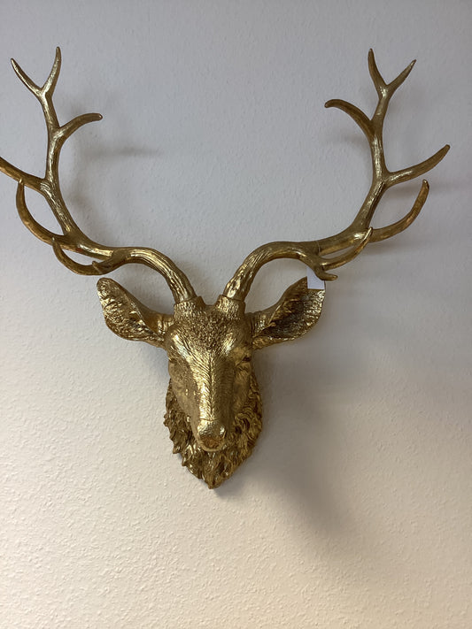 Wandobjekt „Golden Stag“ – Geweih-Hirschkopf aus Polyresin, 66 × 66 cm